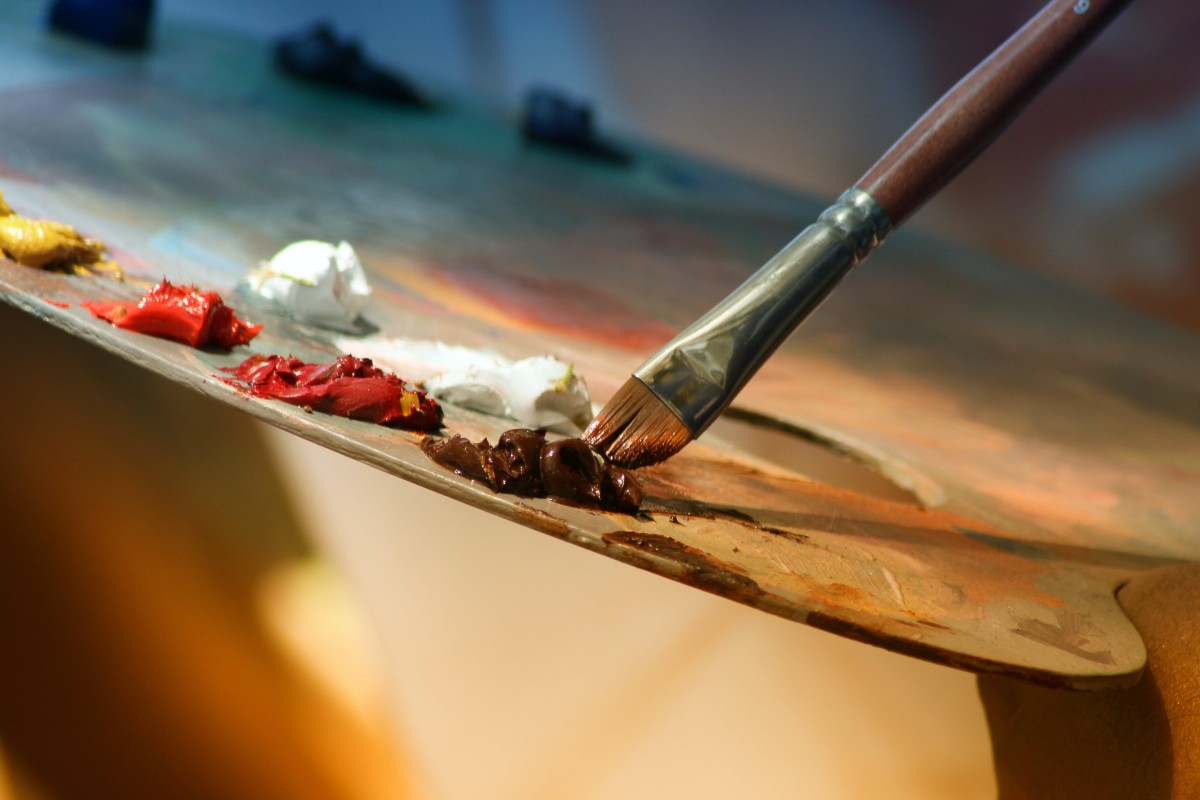 Mindful Artistry: Painting and Meditation